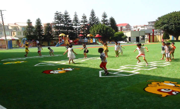 幼兒園人工草皮多少錢一平方米？