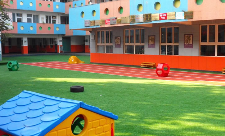 幼兒園人造草坪多少錢一平方？